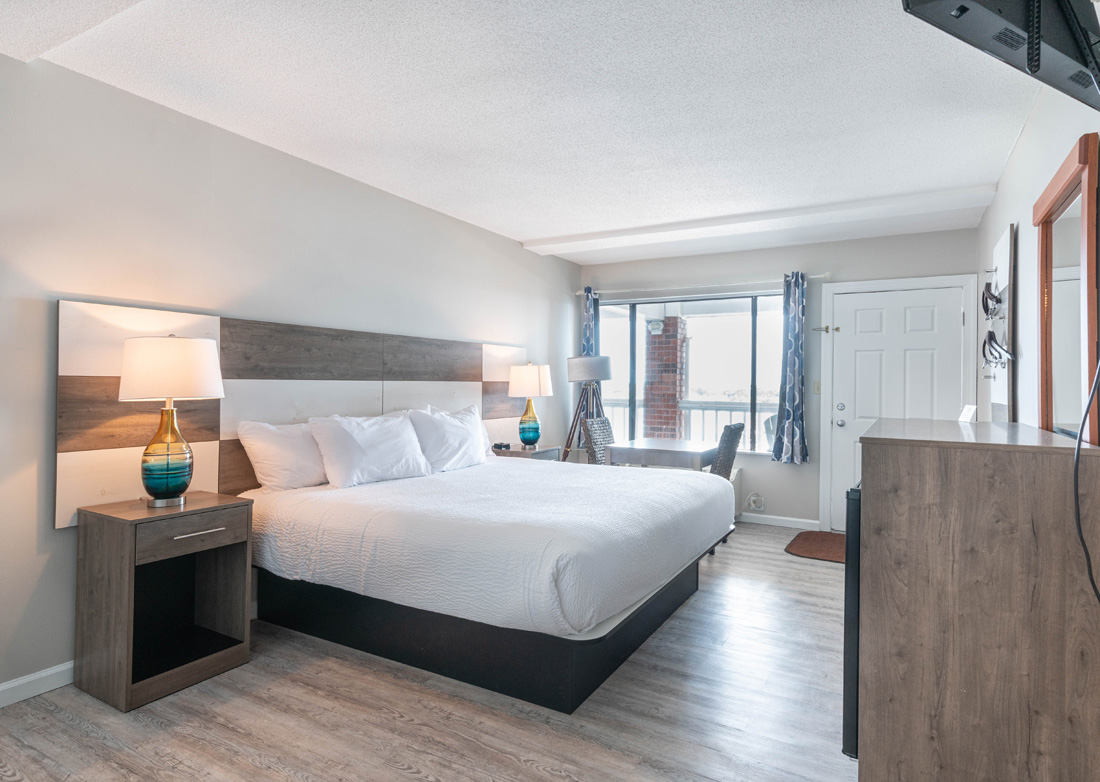 The Anchorage Inn & Marina King Bed