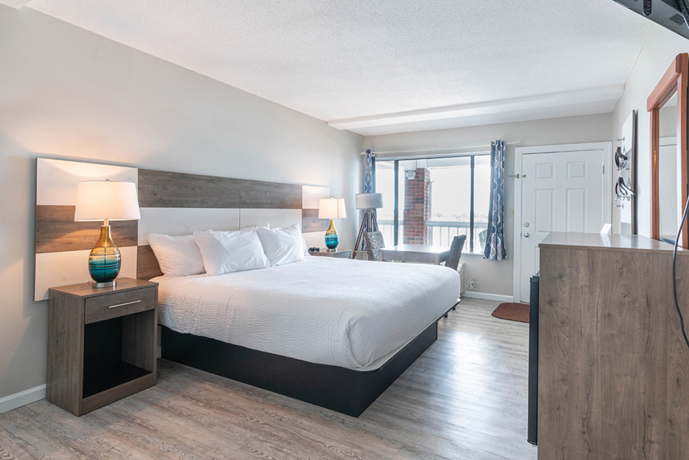 The Anchorage Inn & Marina King Bed